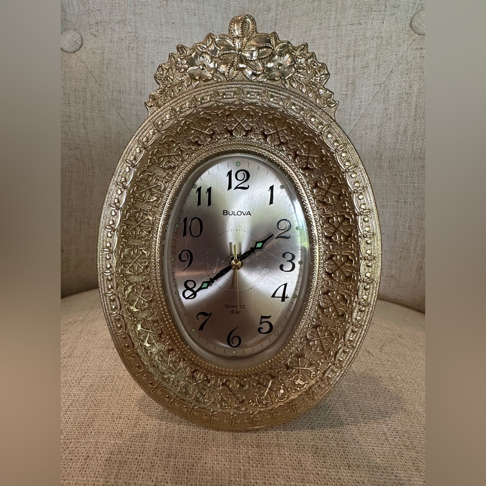 VTG Bulova Gold Quartz Floral Freestand Dresser Alarm Clock 4RE708 Japan Works